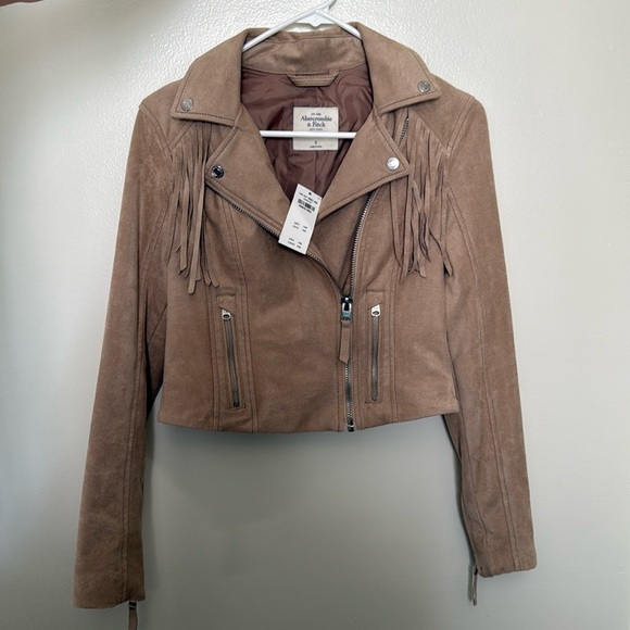 Abercrombie & Fitch Jackets & Blazers - Abercrombie women’s suede jacket
